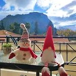 Cozy Castle View