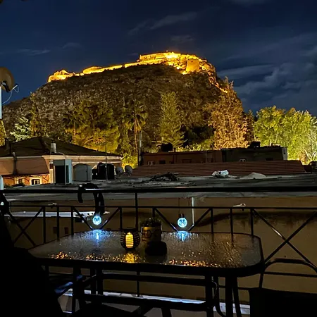公寓 Cozy Castle View 纳夫普利翁