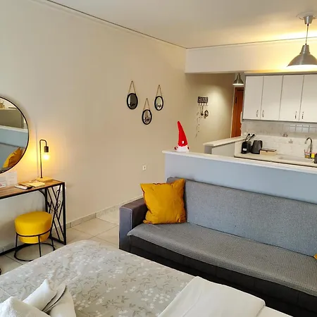 Cozy Castle View * 纳夫普利翁