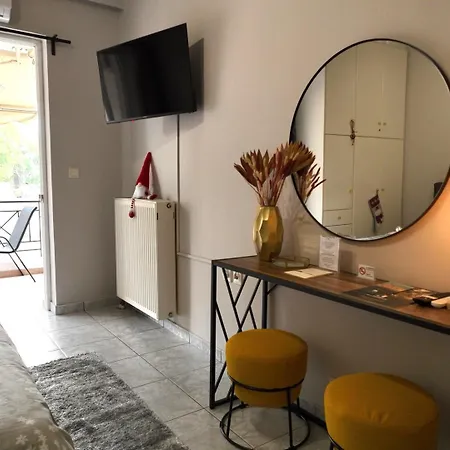 Cozy Castle View Apartment