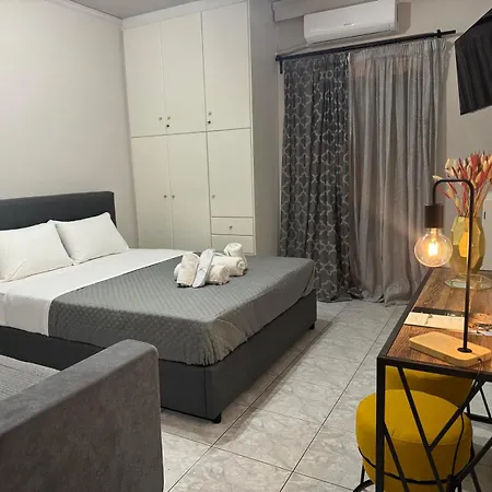 Cozy Castle View * 纳夫普利翁