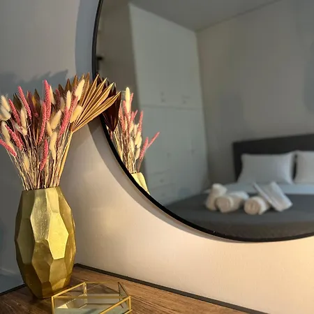 Cozy Castle View 公寓 纳夫普利翁